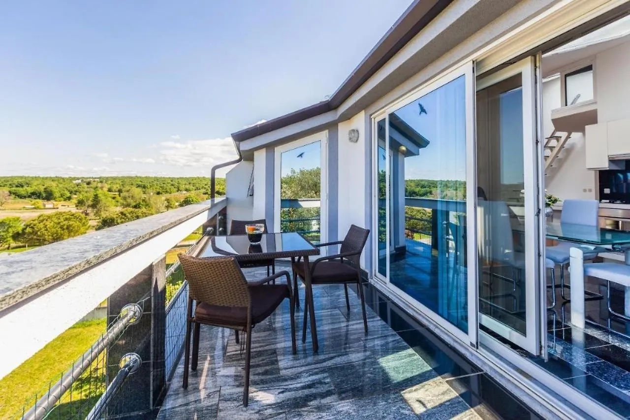 Vista Exclusive Seaview Apartment Funtana
