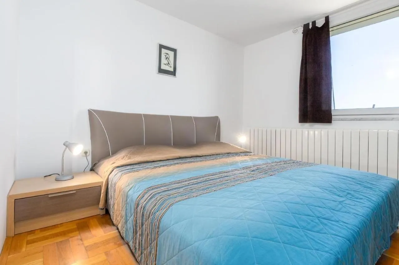 Vista Exclusive Seaview Apartment Funtana