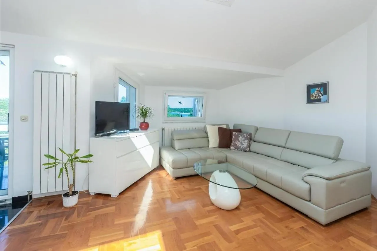 Vista Exclusive Seaview Apartment Funtana Croatia