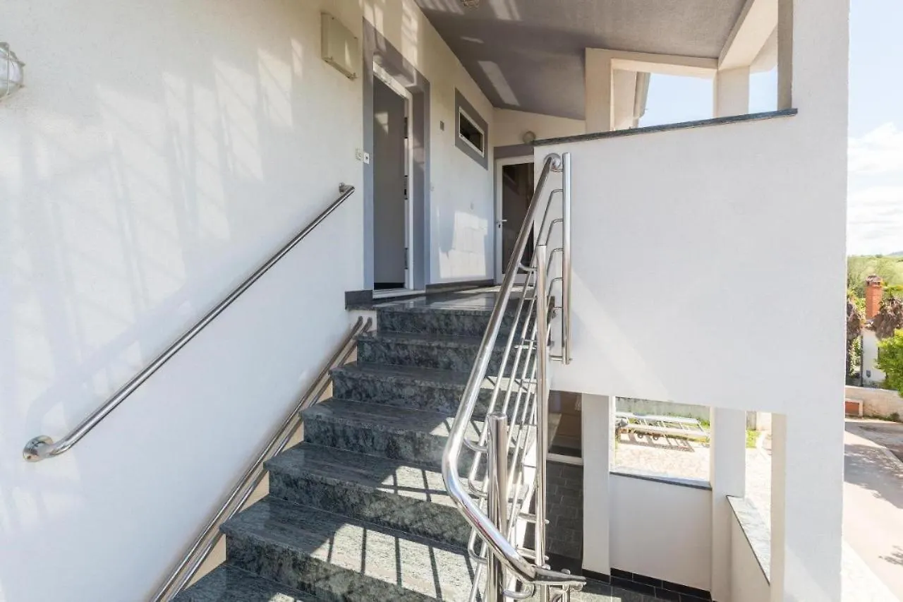 Vista Exclusive Seaview Apartment Funtana