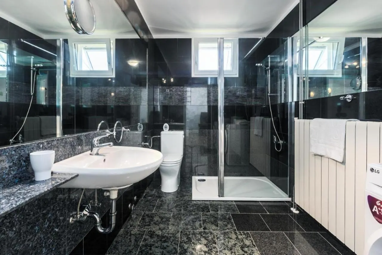 Vista Exclusive Seaview Apartment Funtana